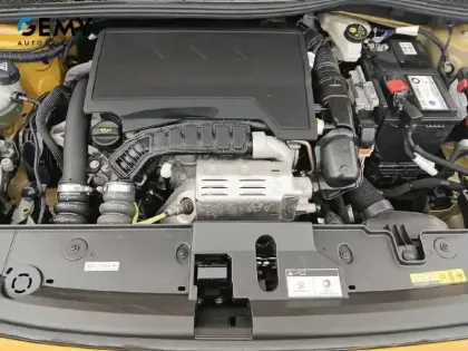 Photo 11 Peugeot 208  PureTech 100 S&S BVM6