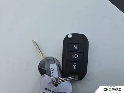 Photo 20 Peugeot 208  PureTech 75 S&S BVM5