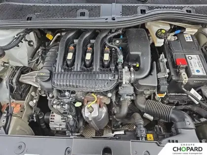 Photo 25 Peugeot 208  PureTech 75 S&S BVM5