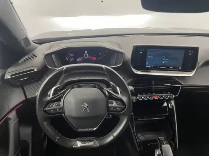 Photo 21 Peugeot 2008  PureTech 130 S&S EAT8