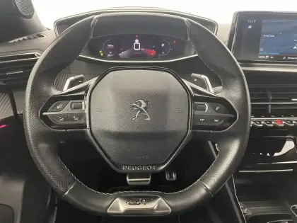 Photo 22 Peugeot 2008  PureTech 130 S&S EAT8