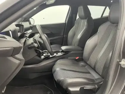 Photo 13 Peugeot 2008  PureTech 130 S&S EAT8