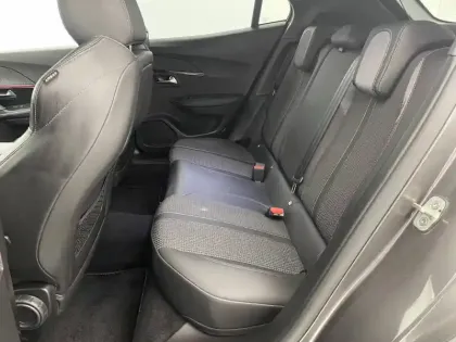 Photo 14 Peugeot 2008  PureTech 130 S&S EAT8