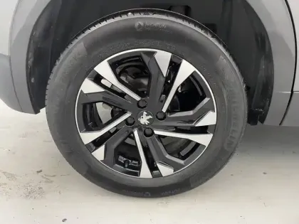 Photo 18 Peugeot 2008  PureTech 130 S&S EAT8