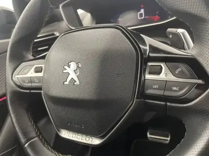 Photo 28 Peugeot 2008  PureTech 130 S&S EAT8