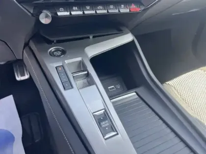 Photo 19 Peugeot 308  SW PHEV 225 e-EAT8