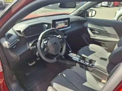 Photo 9 Peugeot 2008  Hybrid 136 e-DCS6