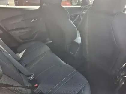 Photo 26 Peugeot 2008  Hybrid 136 e-DCS6