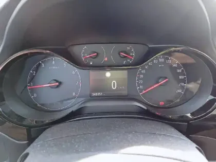 Photo 9 Opel Corsa Gén. VI Ph1 Edition 5