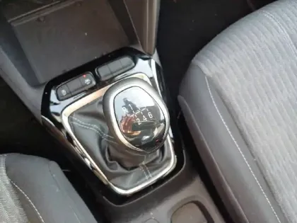 Photo 13 Opel Corsa Gén. VI Ph1 Edition 5