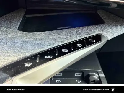 Photo 111 Peugeot 3008  Hybrid 136 e-DCS6