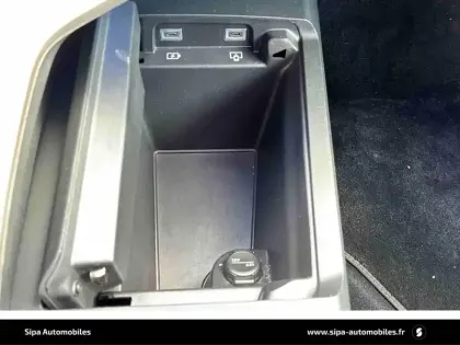 Photo 71 Peugeot 3008  Hybrid 136 e-DCS6