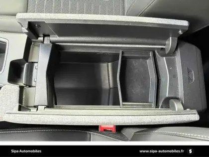 Photo 117 Peugeot 3008  Hybrid 136 e-DCS6
