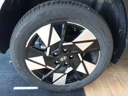 Photo 82 Hyundai Kona  Hybrid 129