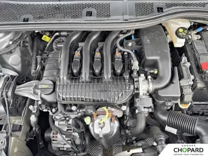Photo 99 Peugeot 208  PureTech 75 S&S BVM5
