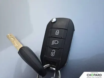 Photo 20 Peugeot 208  PureTech 75 S&S BVM5