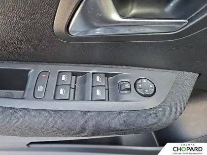 Photo 23 Peugeot 208  PureTech 75 S&S BVM5