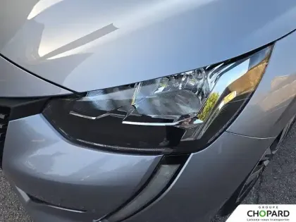 Photo 26 Peugeot 208  PureTech 75 S&S BVM5