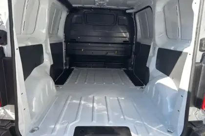 Photo 18 Peugeot Expert  FGN TOLE M ELECTRIQUE 50KWH 136CH