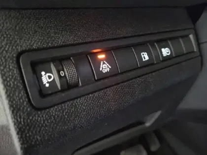 Photo 30 Peugeot 3008  Hybrid 225 e-EAT8