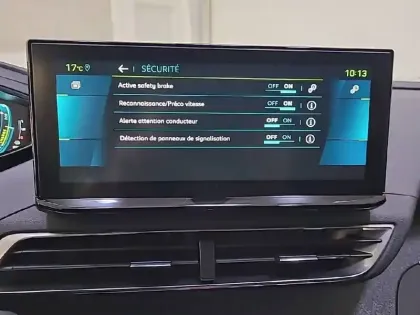 Photo 21 Peugeot 3008  Hybrid 225 e-EAT8