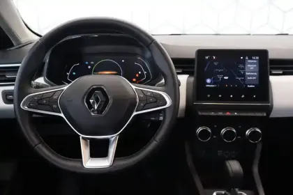 Photo 17 Renault Clio  E-Tech full hybrid 145