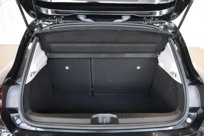 Photo 20 Renault Clio  E-Tech full hybrid 145