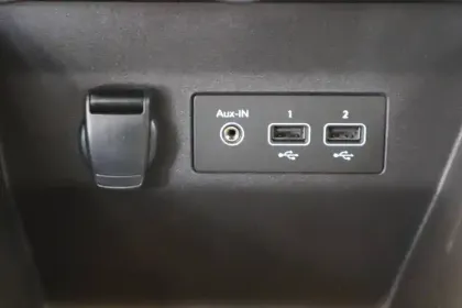 Photo 33 Renault Clio  E-Tech full hybrid 145