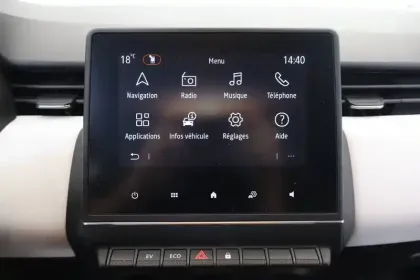 Photo 22 Renault Clio  E-Tech full hybrid 145