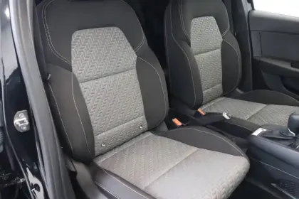 Photo 18 Renault Clio  E-Tech full hybrid 145