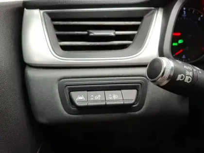 Photo 83 Renault Captur  Blue dCi 95