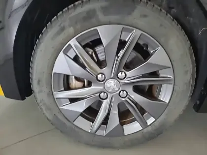 Photo 58 Peugeot 208  Electrique 50 kWh 136ch