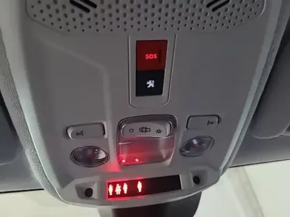 Photo 71 Peugeot 208  Electrique 50 kWh 136ch