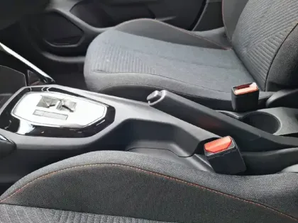 Photo 19 Peugeot 208  Hybrid 110 ch e-DCS6