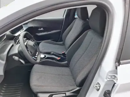 Photo 10 Peugeot 208  Hybrid 110 ch e-DCS6