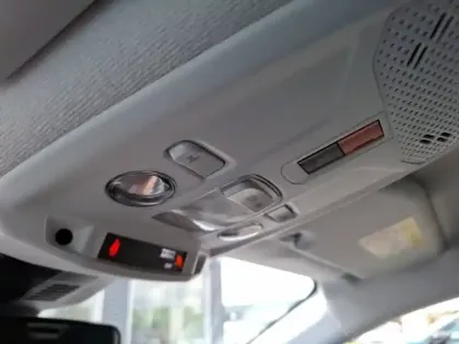 Photo 28 Peugeot 208  Hybrid 110 ch e-DCS6