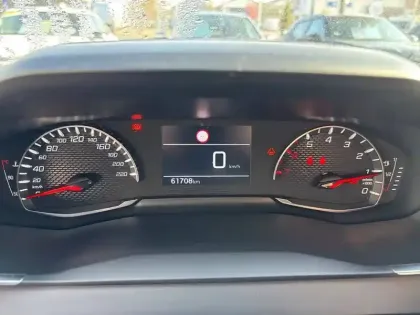 Photo 9 Peugeot 208  PureTech 100 S&S BVM6