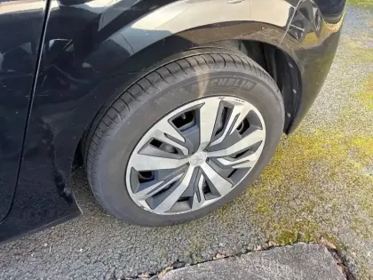 Photo 12 Peugeot 208  PureTech 100 S&S BVM6