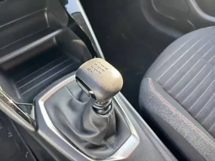 Photo 13 Peugeot 208  PureTech 100 S&S BVM6