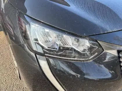 Photo 15 Peugeot 208  PureTech 100 S&S BVM6