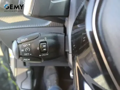 Photo 18 Peugeot 2008  BlueHDi 130 S&S EAT8