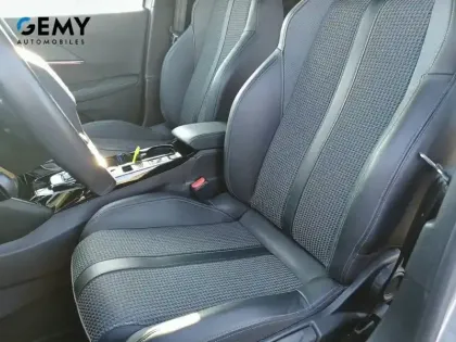 Photo 8 Peugeot 2008  BlueHDi 130 S&S EAT8