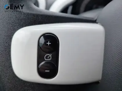 Photo 35 Renault Twingo Gén. III (C07) Ph2 Zen 5