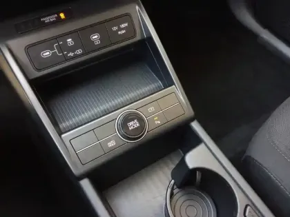 Photo 90 Hyundai Kona  Hybrid 129