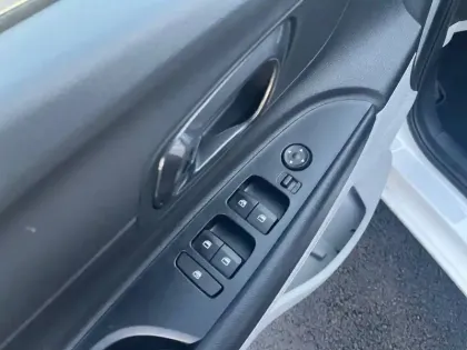 Photo 102 Hyundai I20  1.0 T-GDi 100 Hybrid 48V