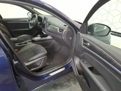 Photo 34 Renault Arkana  E-Tech full hybrid 145 GSR2