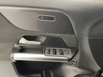 Photo 24 Mercedes GLA  250 e Hybrid EQ 8G-DCT