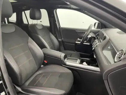 Photo 25 Mercedes GLA  250 e Hybrid EQ 8G-DCT