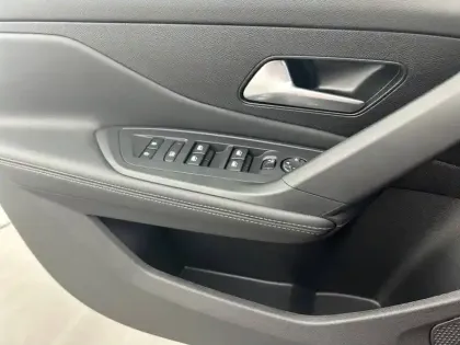 Photo 14 Peugeot 308  SW Hybrid 145 e-DCS6