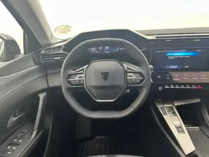 Photo 8 Peugeot 308  SW Hybrid 145 e-DCS6